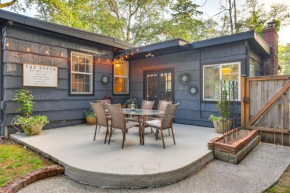Tacoma Retreat with Fire Pit - Walk to Lake Access!